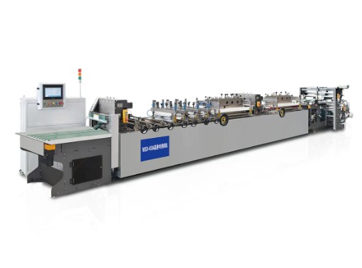 Miért tud zökkenőmentes és folyamatos működést elérni a 450A középső tömítésű, négyoldalas tömítésű tasakkészítő géppel?